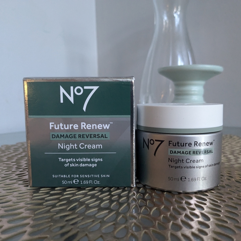 No 7 Future Renew Damage Reversal Night Cream